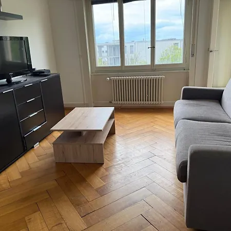 De 3 A Coucher Apartment *